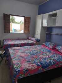  quarto 1 com suite e duas camas de casal 