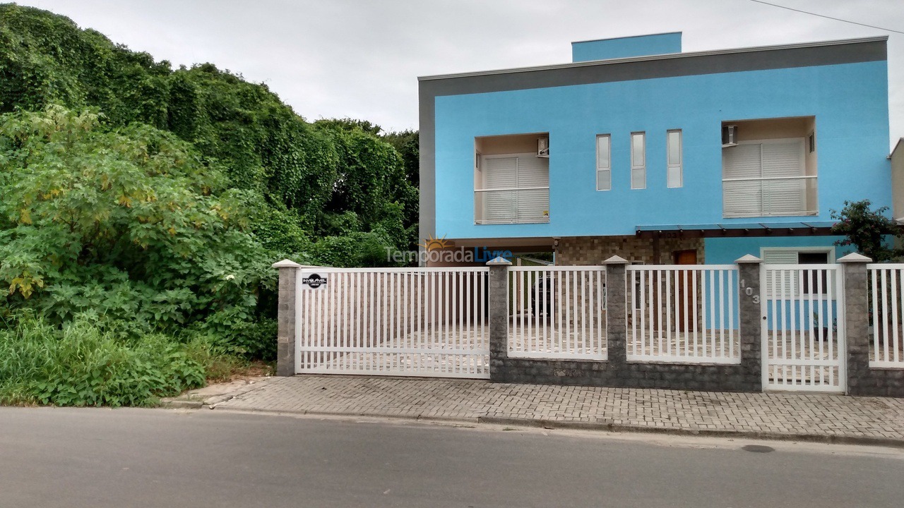 Casa para alquiler de vacaciones em Guaratuba (Nereidas)