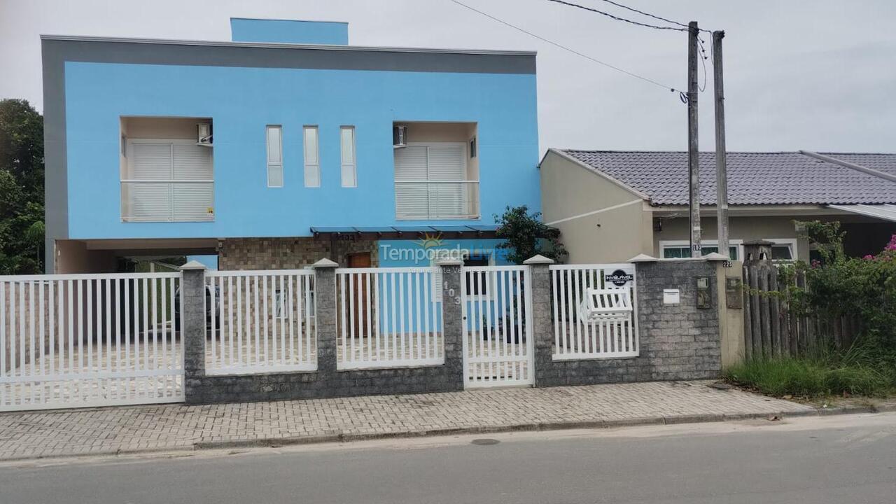 Casa para alquiler de vacaciones em Guaratuba (Nereidas)