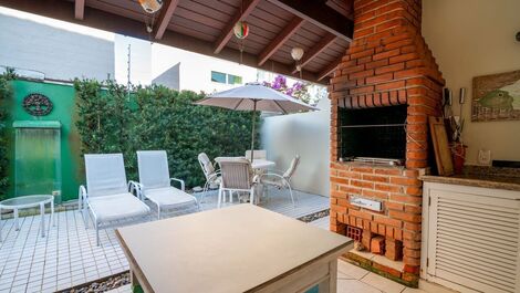 House in condominium on Camburi beach - New Year's Eve