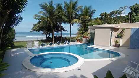 CASA PÉ NA AREIA ISOLADA- temporada disponivel