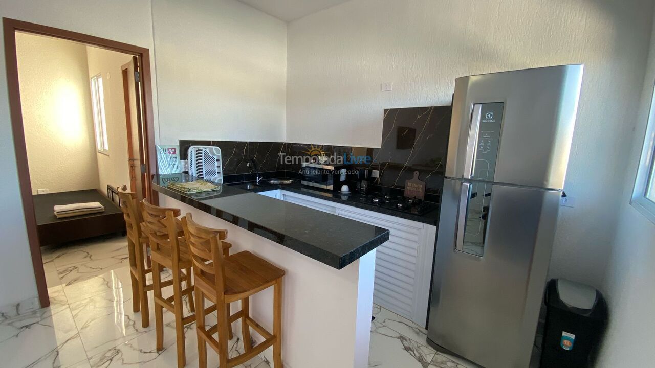 Apartamento para aluguel de temporada em Peruíbe (Balneario Maria Helena Novaes)