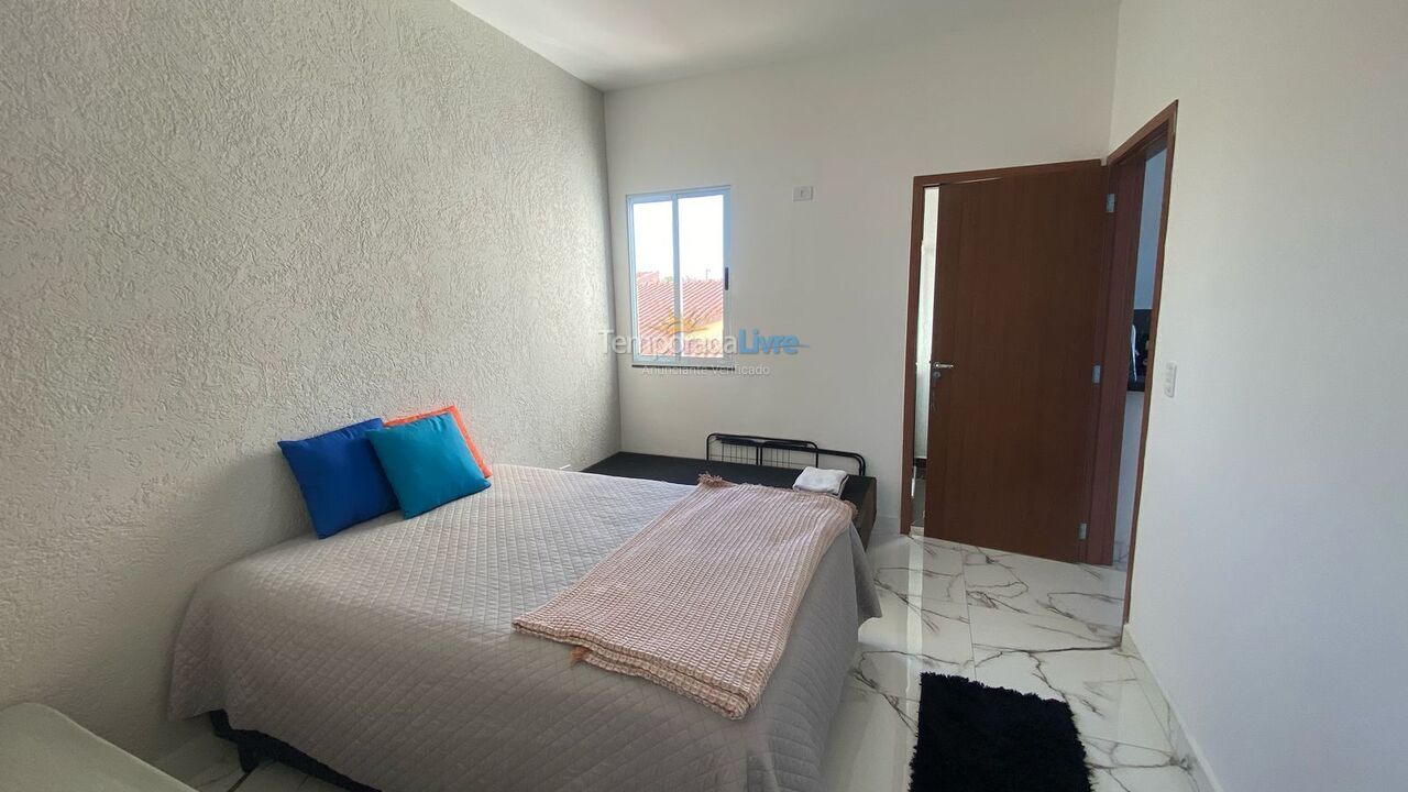 Apartamento para aluguel de temporada em Peruíbe (Balneario Maria Helena Novaes)