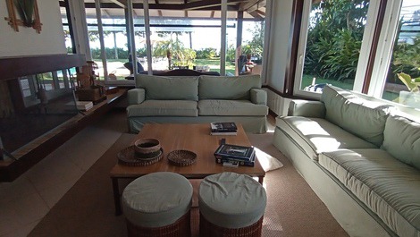 Casa frente al mar en condominio en Juquehy - Nochevieja y ventas