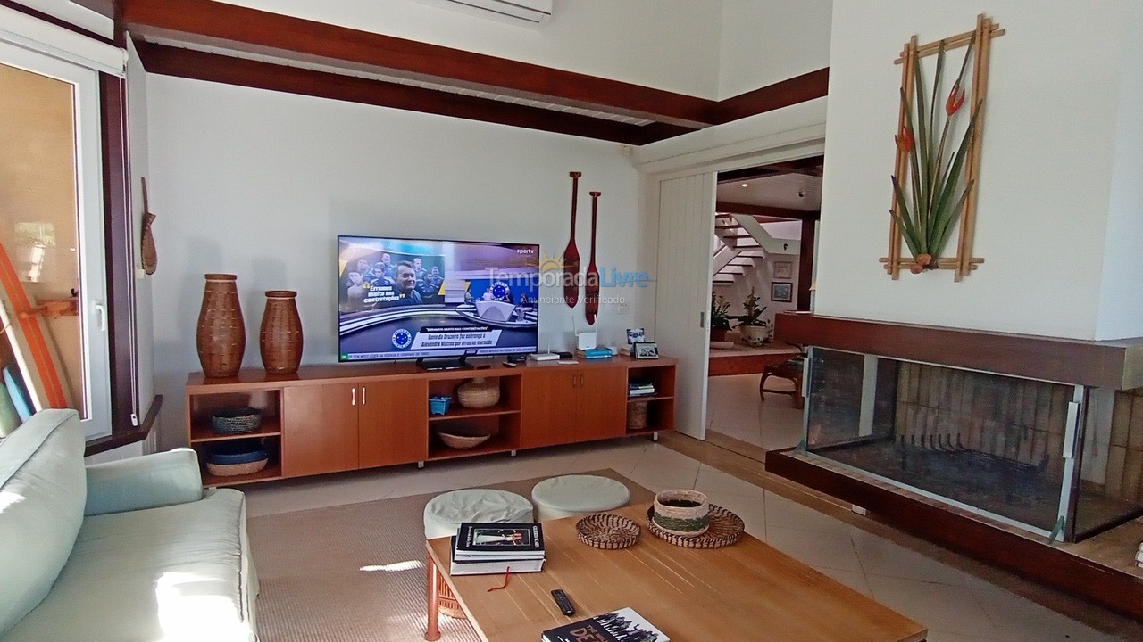 Casa para alquiler de vacaciones em São Sebastião (Barra do Una)