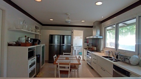 Casa frente al mar en condominio en Juquehy - Nochevieja y ventas