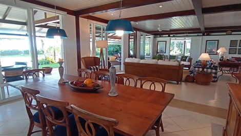 Casa frente al mar en condominio en Juquehy - Nochevieja y ventas