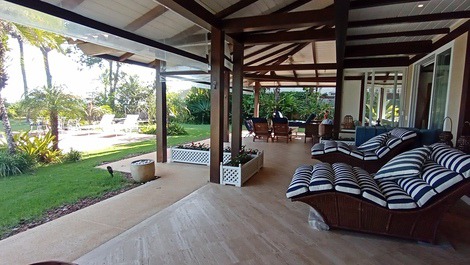 Casa frente al mar en condominio en Juquehy - Nochevieja y ventas