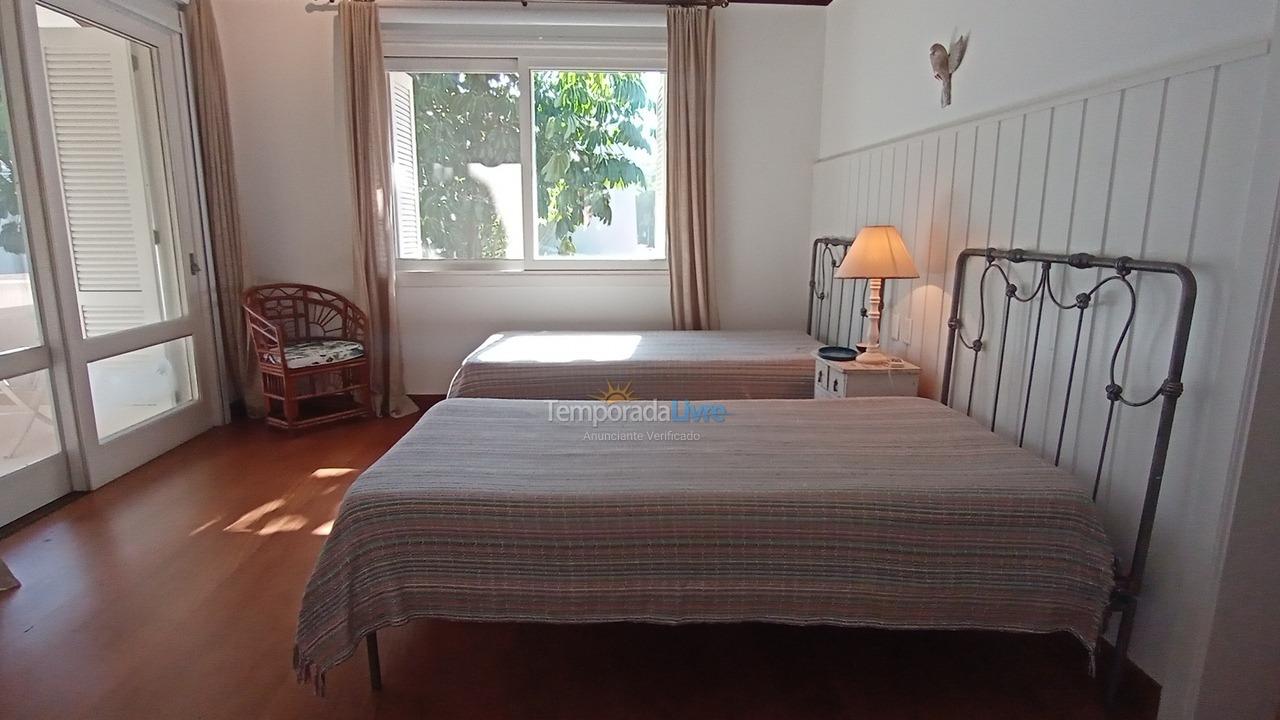 Casa para alquiler de vacaciones em São Sebastião (Barra do Una)