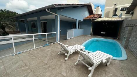 Casa para alugar em Bombinhas - Praia de Bombas