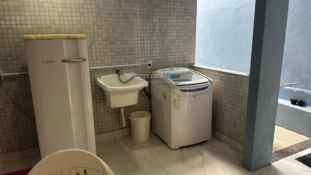 Casa para aluguel de temporada em Bombinhas (Praia de Bombas)