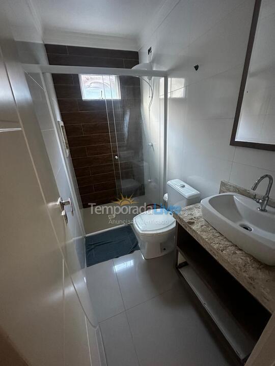 Casa para aluguel de temporada em Bombinhas (Praia de Bombas)
