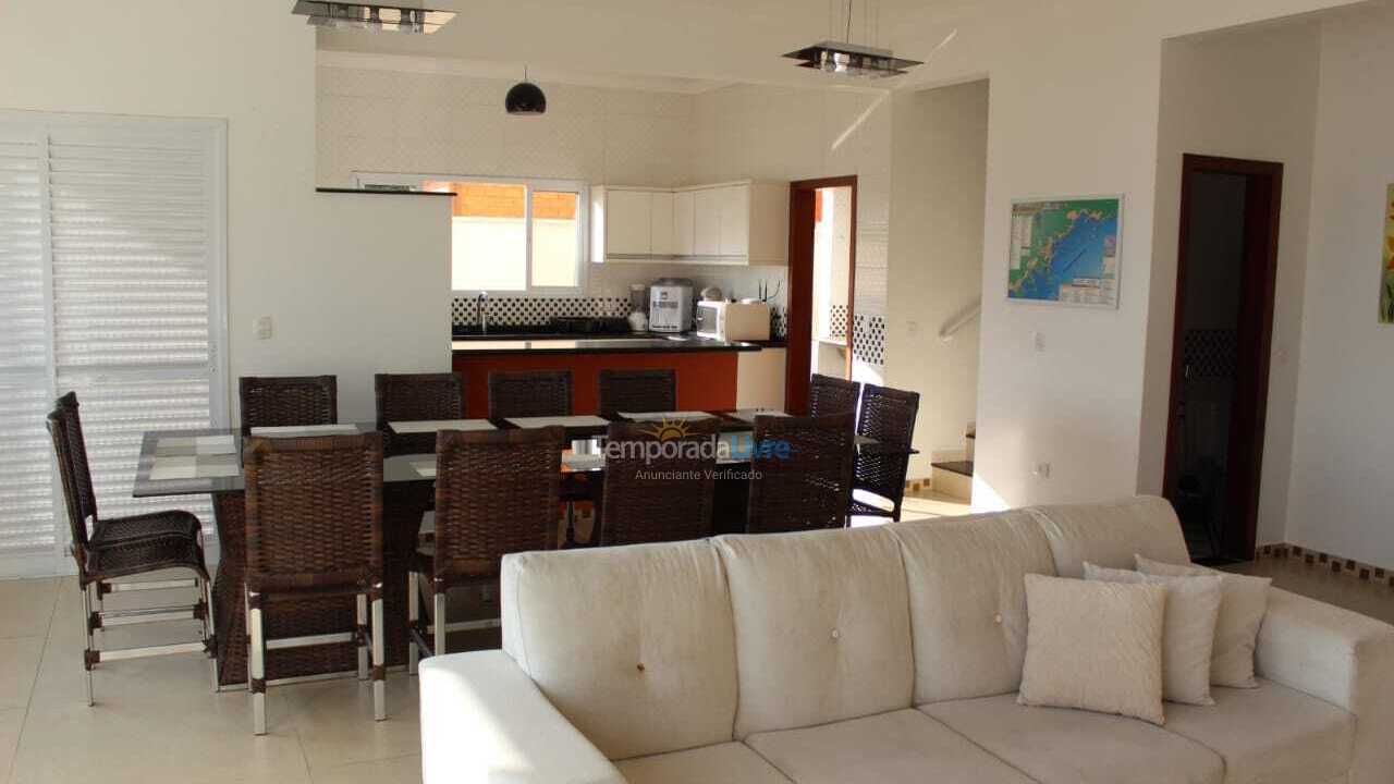 Casa para aluguel de temporada em Ubatuba (Praia do Tenório)