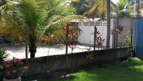 House 60 m from the beach. Beautiful place to rest and enjoy with your family.
