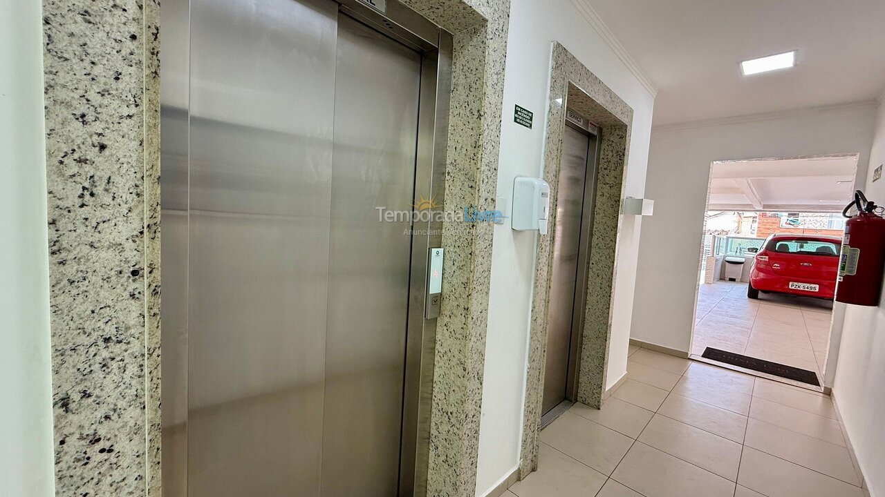 Apartamento para aluguel de temporada em Praia Grande (Guilhermina)