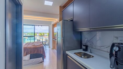 Makani Beach #305 - Flat com varanda por Carpediem