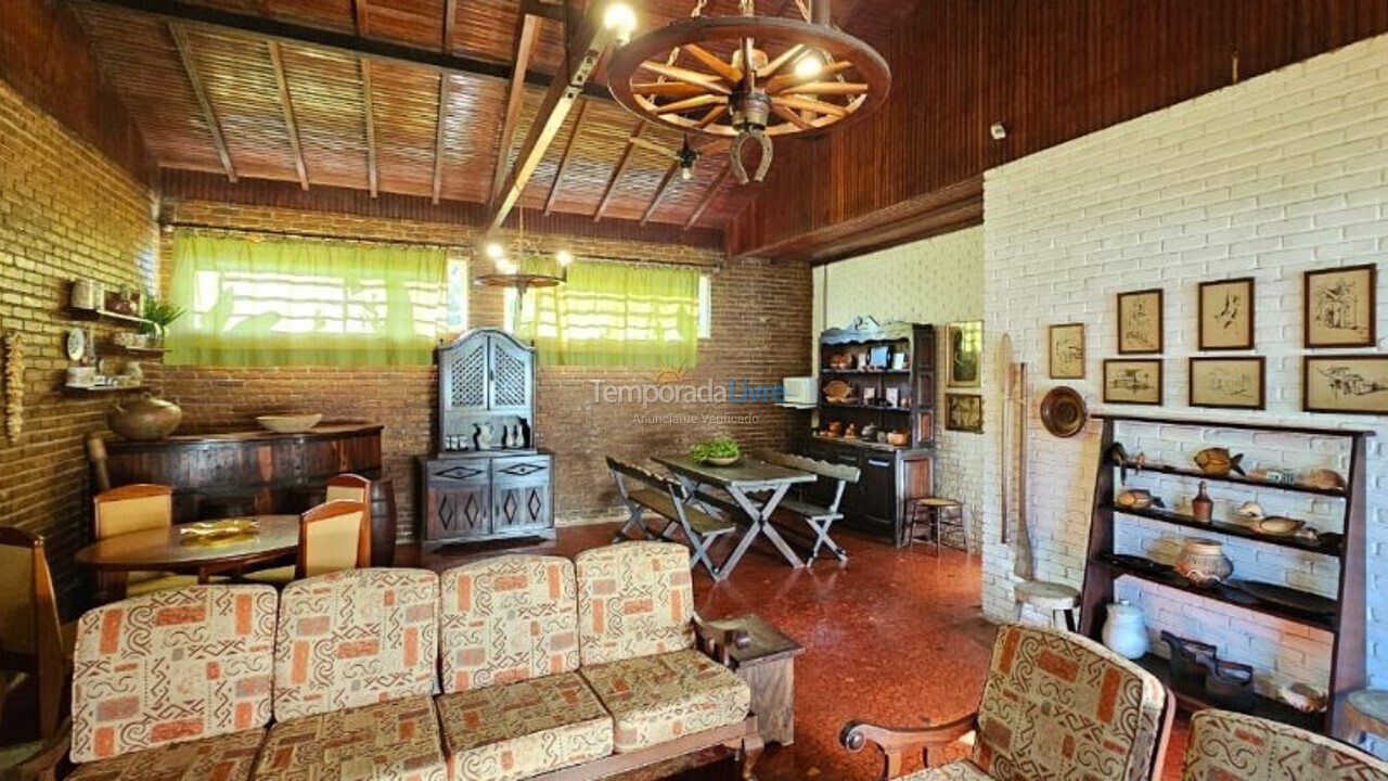 Casa para alquiler de vacaciones em Ubatuba (Enseada)