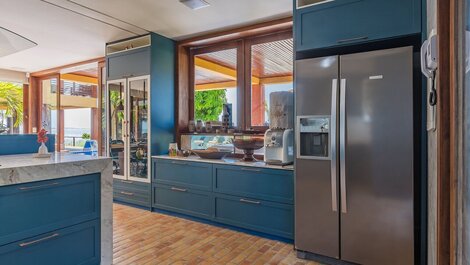 Casa Villa Hegy - Lujo junto al mar by Carpediem