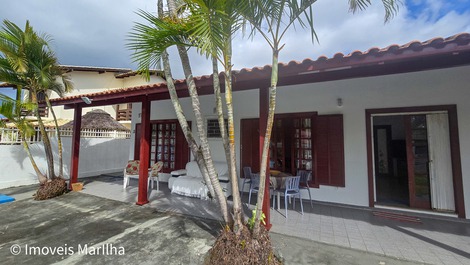 CASA COM PISCINA INGLESES