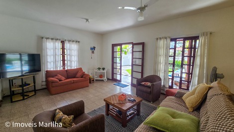 CASA COM PISCINA INGLESES