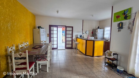 CASA COM PISCINA INGLESES