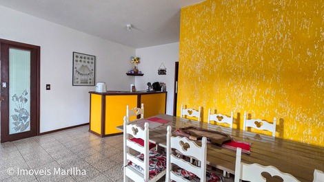 CASA COM PISCINA INGLESES