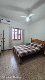 CASA COM PISCINA INGLESES