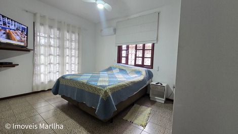 CASA COM PISCINA INGLESES