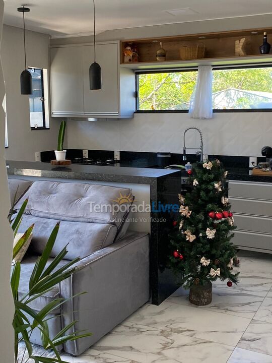 Casa para aluguel de temporada em Bombinhas (Canto Grande)