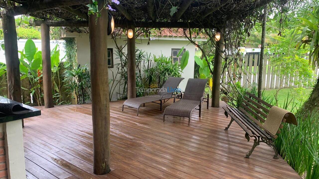 Casa para alquiler de vacaciones em São Sebastião (Praia da Baleia)