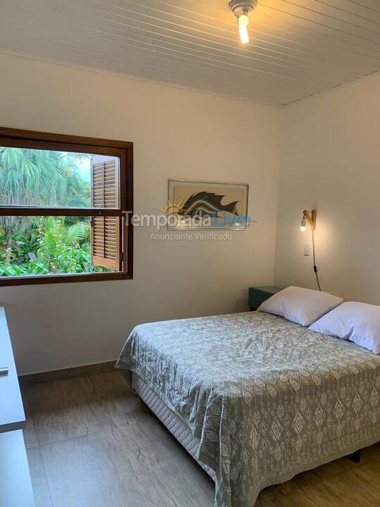 Casa para alquiler de vacaciones em São Sebastião (Praia da Baleia)