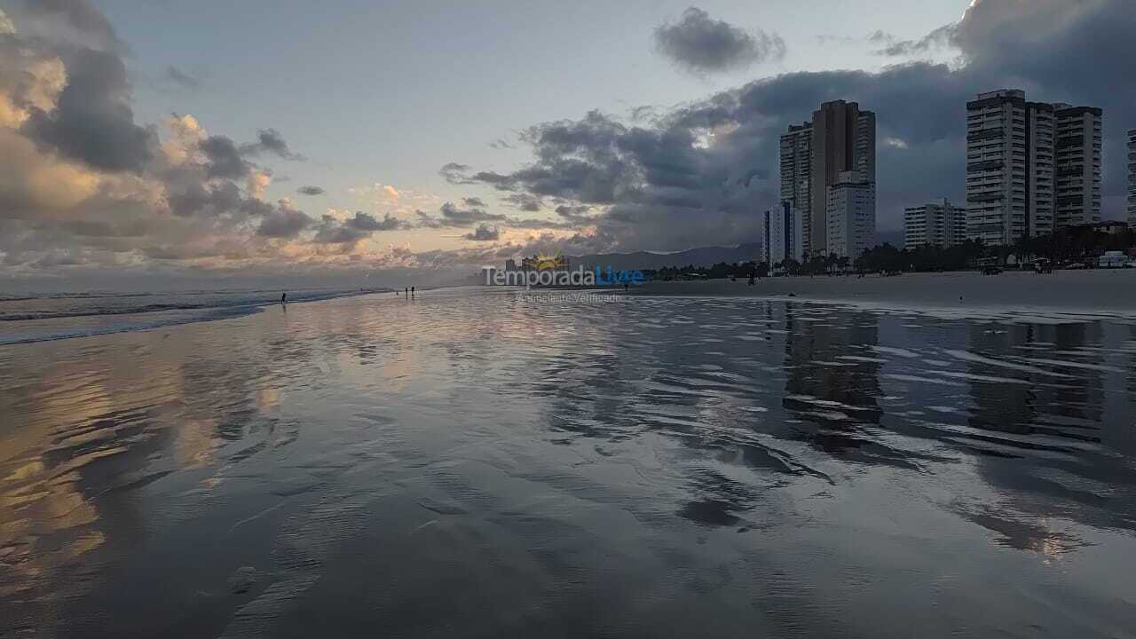 Apartment for vacation rental in Praia Grande (Vila Mirim)