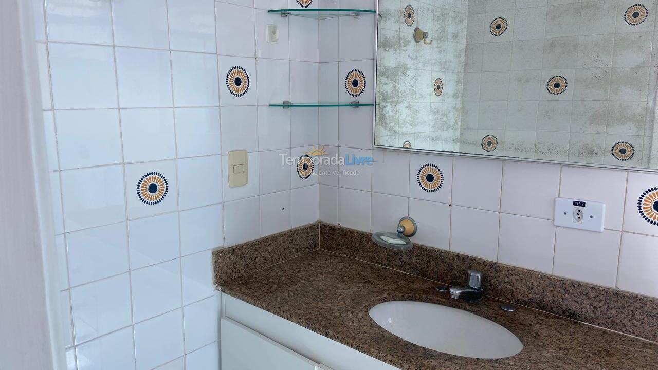 Apartamento para aluguel de temporada em Guarujá (Pitangueiras)