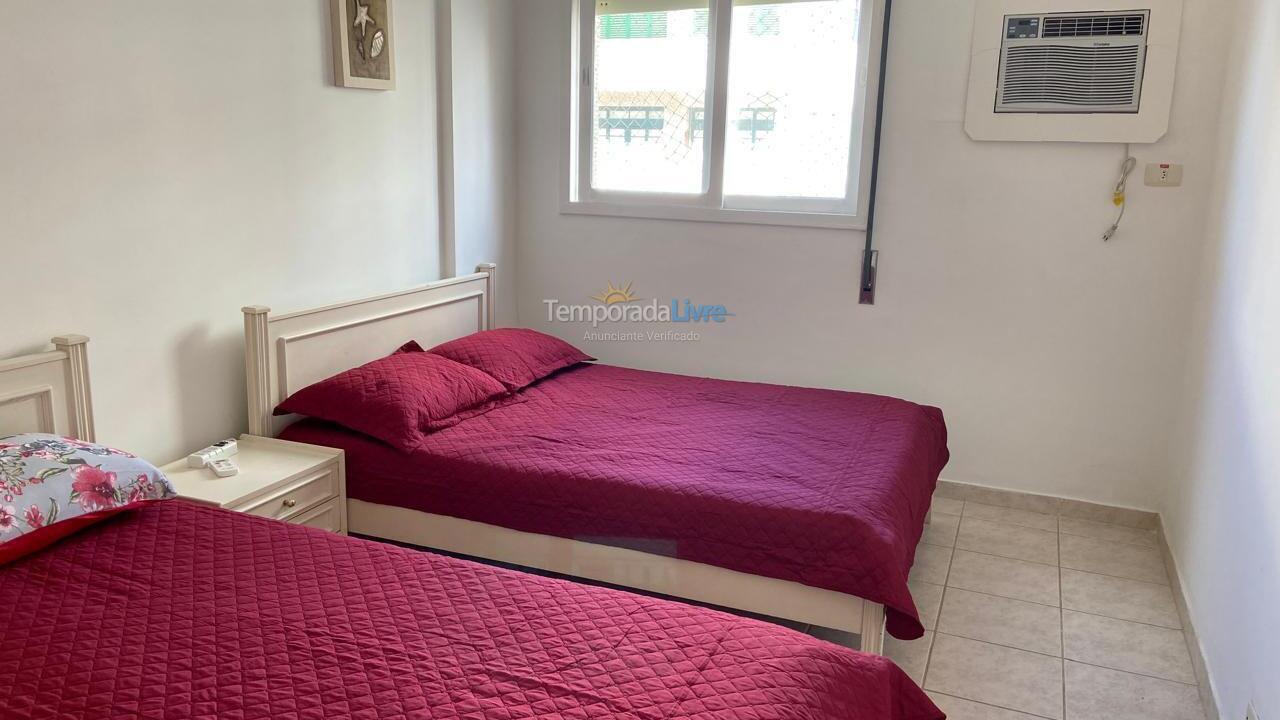 Apartamento para aluguel de temporada em Guarujá (Pitangueiras)