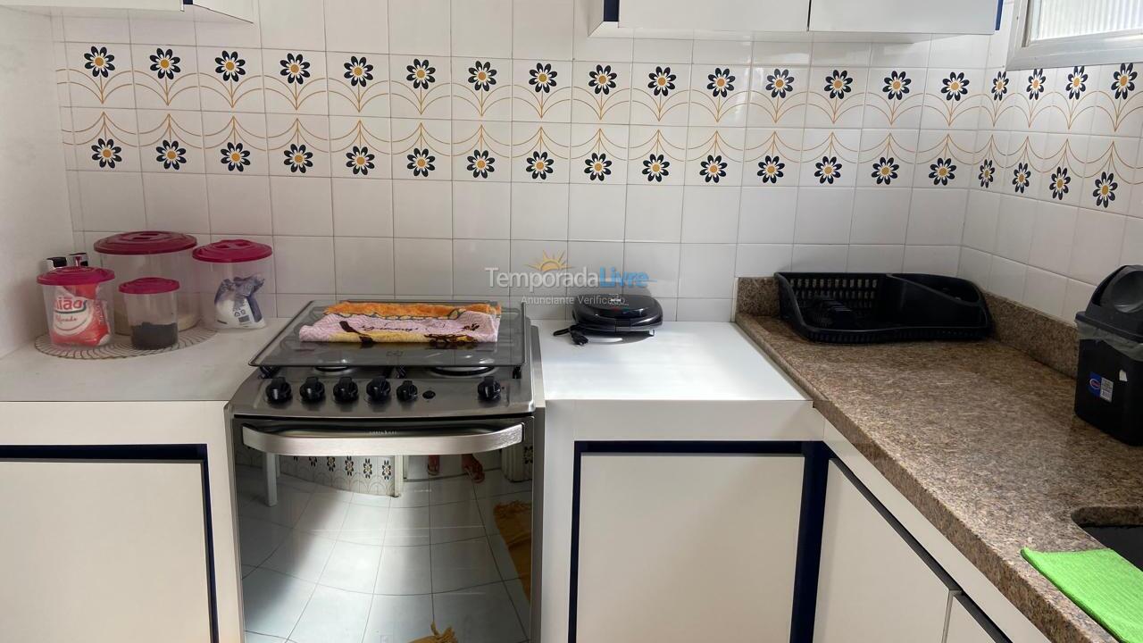 Apartamento para aluguel de temporada em Guarujá (Pitangueiras)