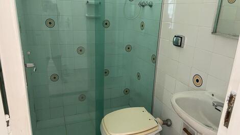 Banheiro corredor dos quartos. 