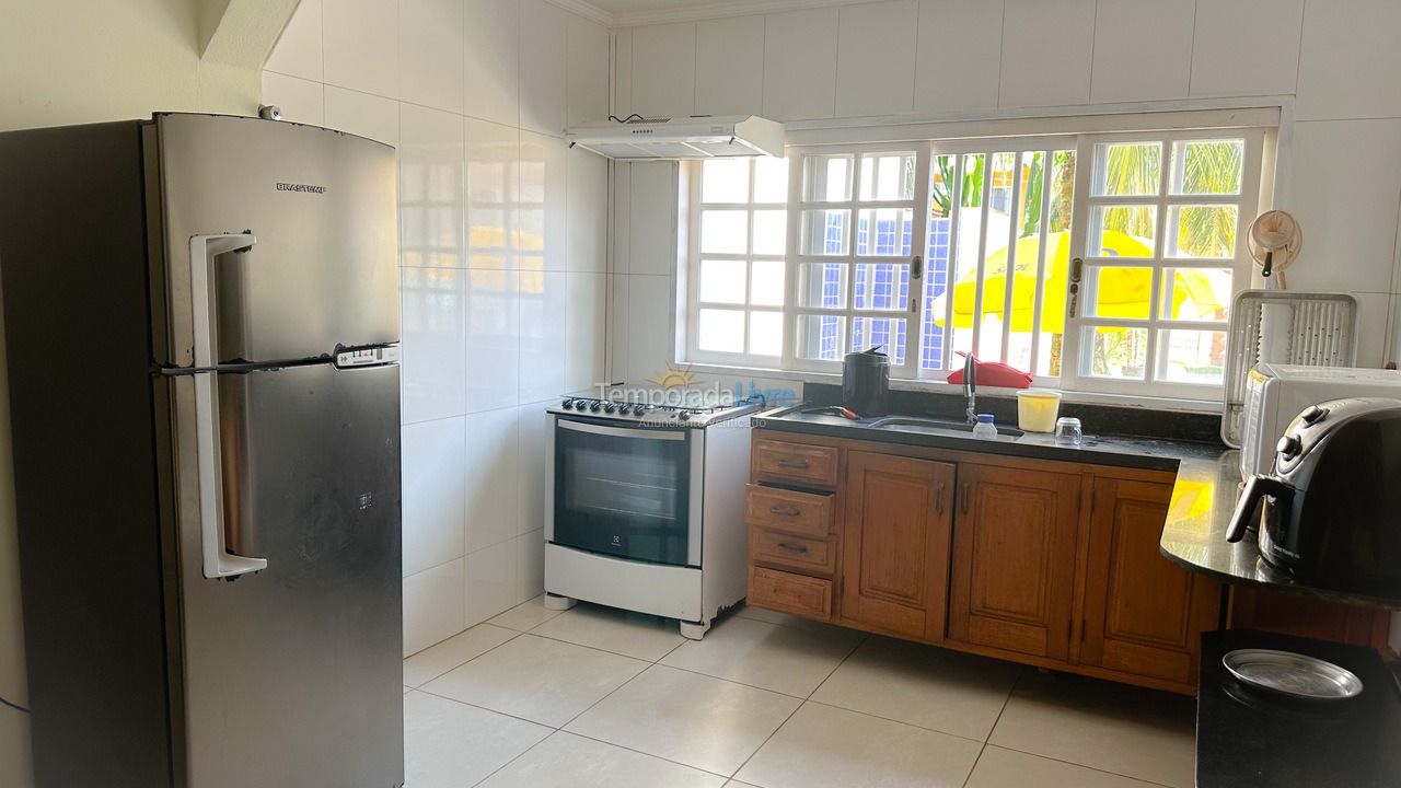 Casa para aluguel de temporada em Ubatuba (Praia das Toninhas)