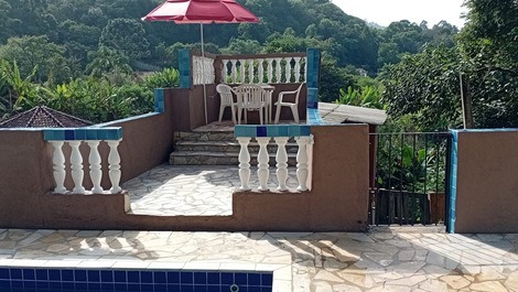 Chácara Limoeiro – ¡Piscina, Naturaleza y Confort en un Solo Lugar!