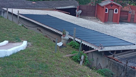 Chácara Limoeiro – ¡Piscina, Naturaleza y Confort en un Solo Lugar!