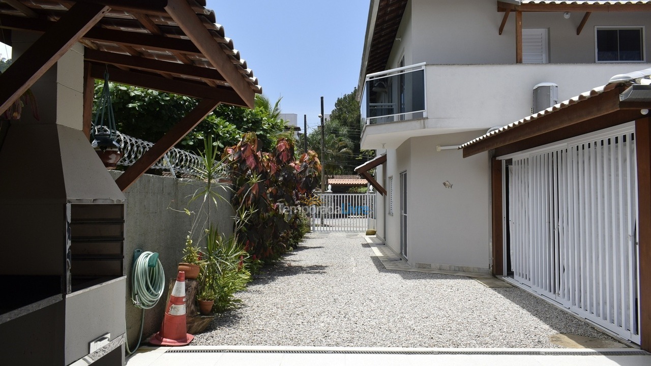 House for vacation rental in Ubatuba (Enseada)