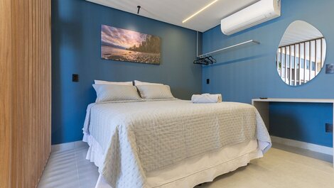 Urban #802 - Spacious Quadruple by Carpediem