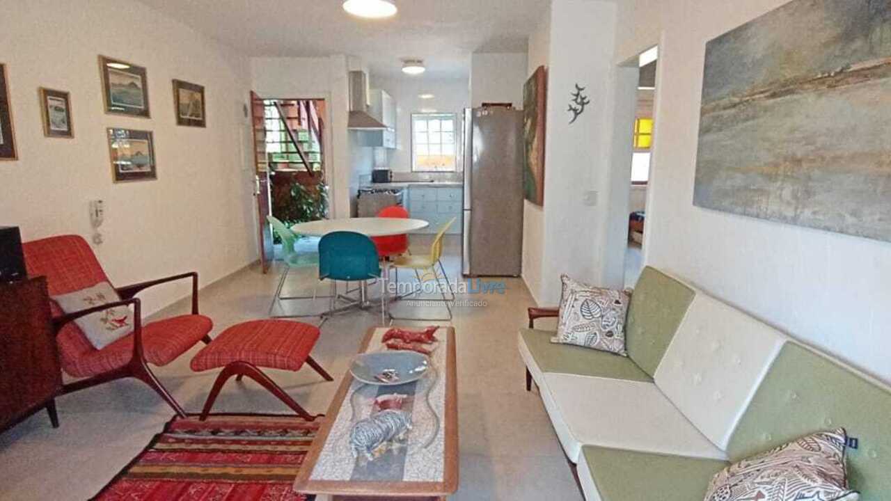 Apartamento para alquiler de vacaciones em São Sebastião (Praia da Baleia)