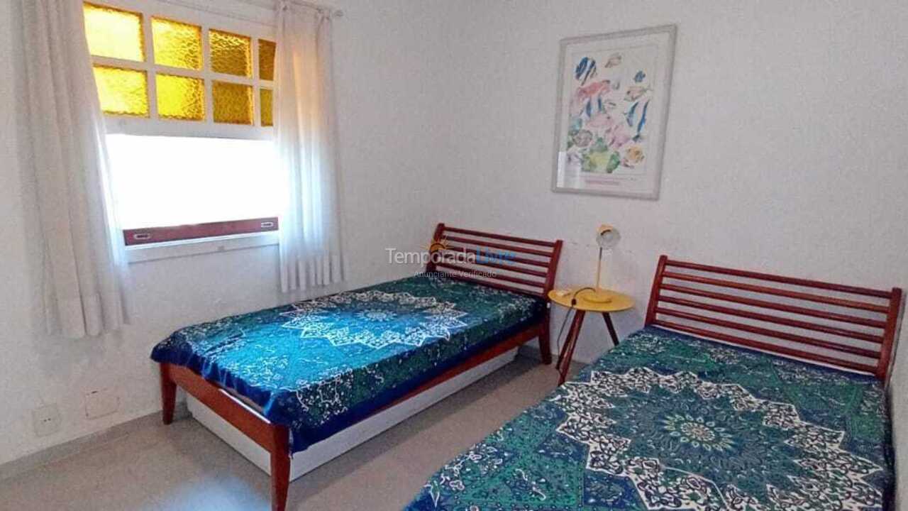 Apartamento para alquiler de vacaciones em São Sebastião (Praia da Baleia)
