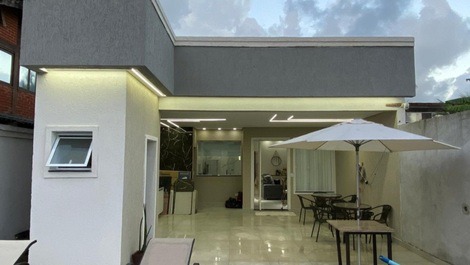 Casa para alugar em Guarujá - Jardim Virgínia