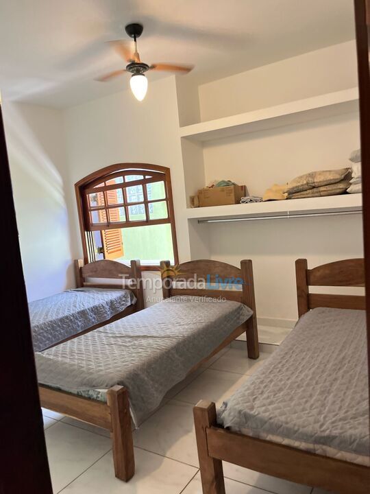 Casa para aluguel de temporada em Peruíbe (Jd Icaraiba)