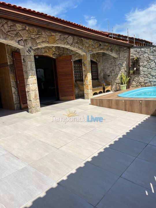 Casa para aluguel de temporada em Peruíbe (Jd Icaraiba)