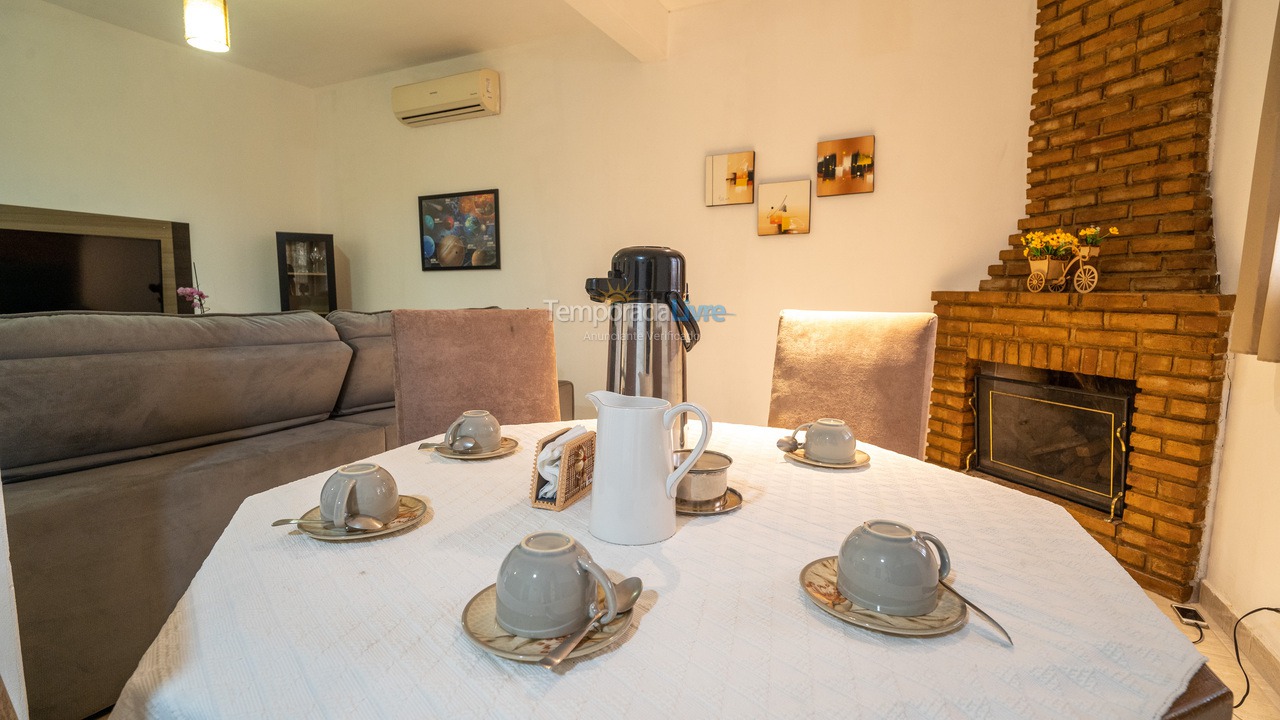 Casa para alquiler de vacaciones em Cotia (Caucaia do Alto)