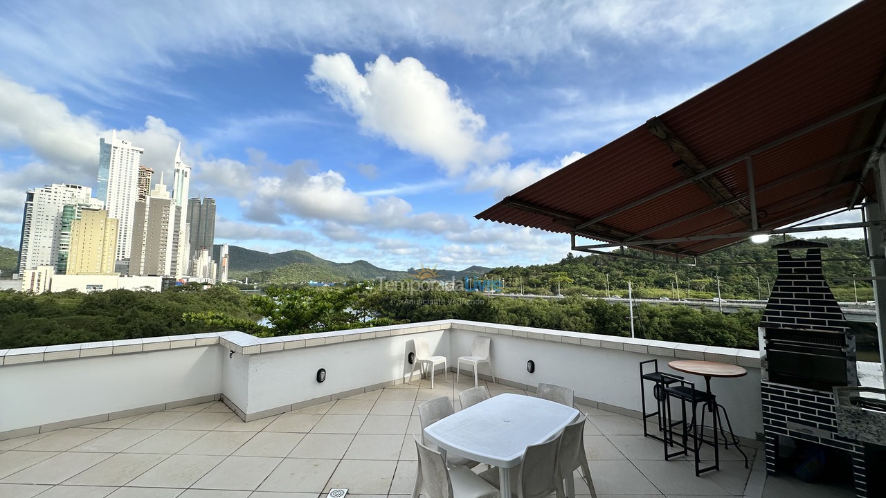 Apartamento para aluguel de temporada em Balneário Camboriú (Barra Sul)