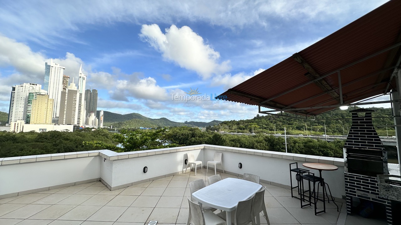 Apartamento para aluguel de temporada em Balneário Camboriú (Barra Sul)