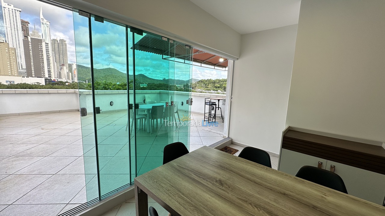 Apartamento para aluguel de temporada em Balneário Camboriú (Barra Sul)